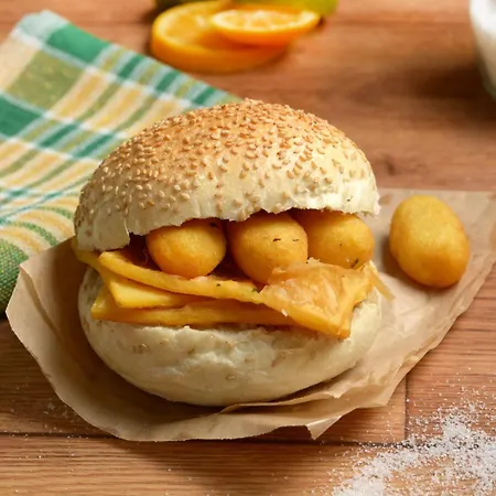 לינה וארוחת בוקר Ballaro 2*